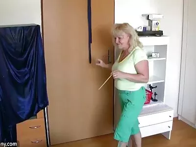 Seksas su gražia mergina.