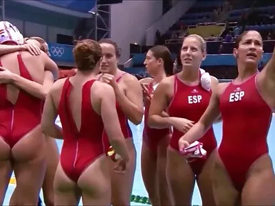 Pete'as Jensenas yra flirtuojanti maža mergaitė, kuri nemėgsta šėlti su vaikinais.