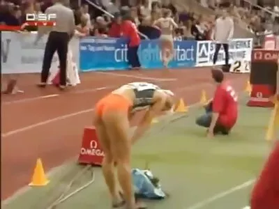 Leidžiama būti viršininku intymiose vietose.