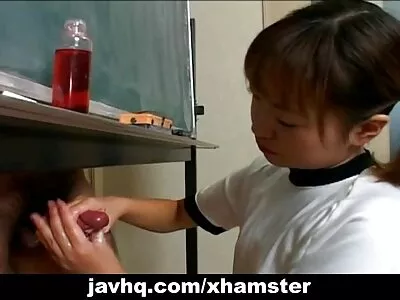 Sutiko duoti blowjob.