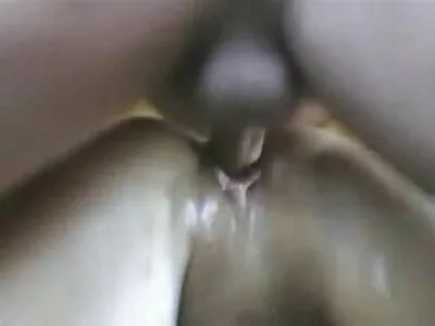 Galvoje piešia aistringas seksualinio intymumo scenas.
