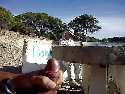 Nudistai paplūdimyje.
